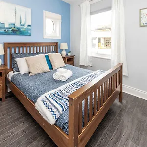 Apartment Pet-friendly - Near Chinatown & Little Italy, Ottawa